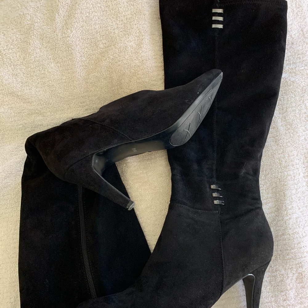 Black suede boots